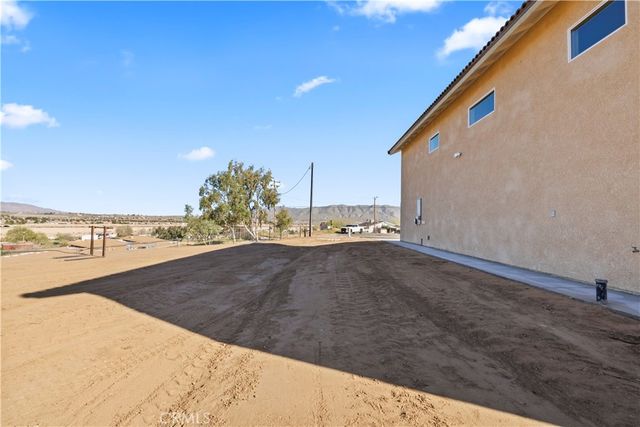 18826 Valencia, Hesperia, CA 92345