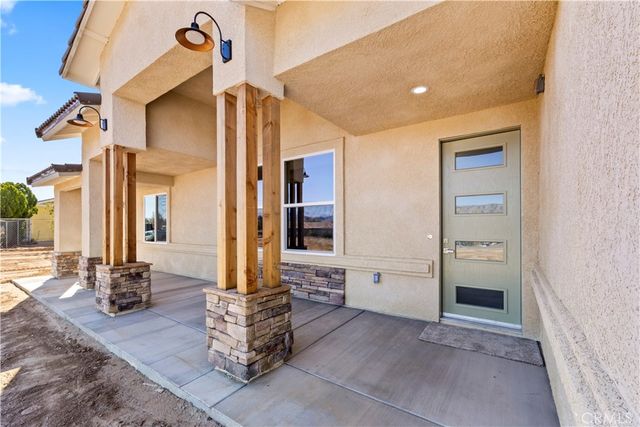 18826 Valencia, Hesperia, CA 92345