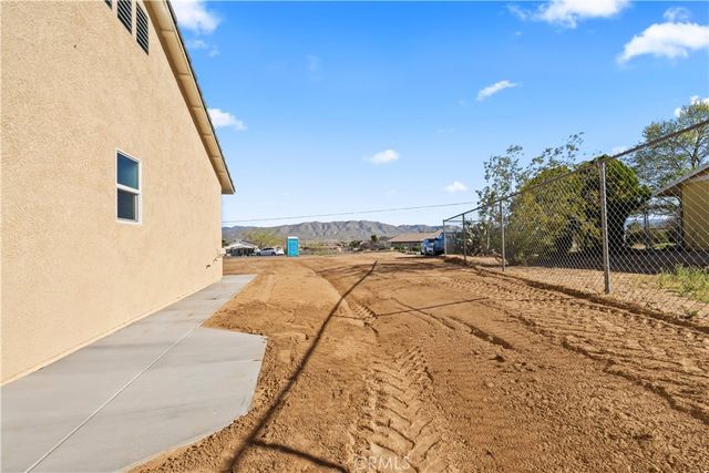 18826 Valencia, Hesperia, CA 92345