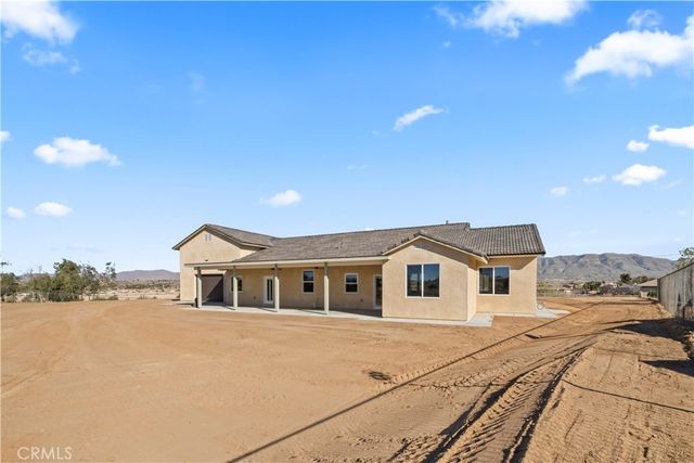 18826 Valencia, Hesperia, CA 92345