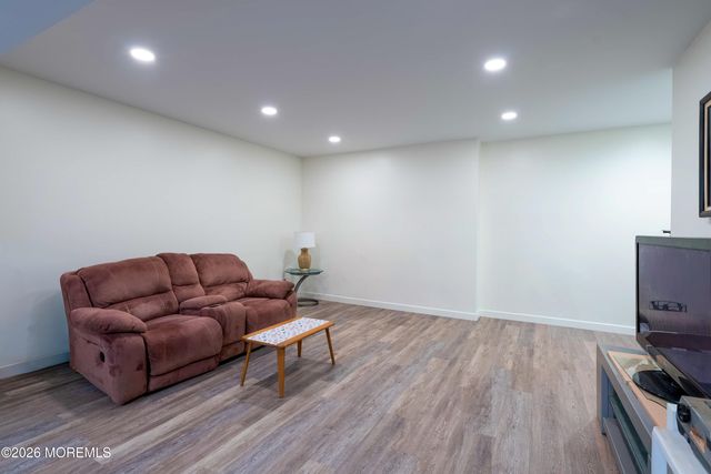 3 Crosby Lane, Port Monmouth, NJ 07758