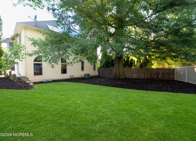3 Crosby Lane, Port Monmouth, NJ 07758