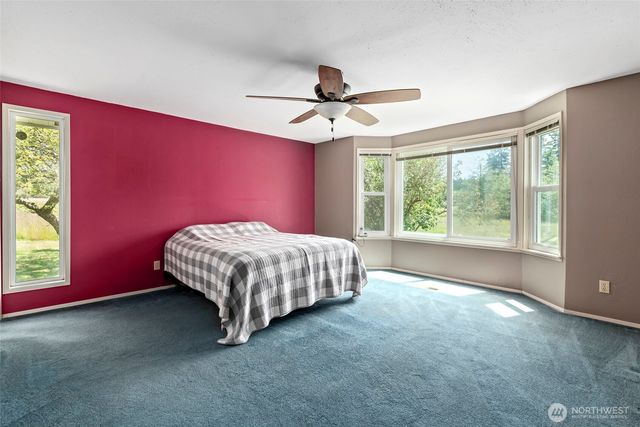 2946 Newell Drive, Oak Harbor, WA 98277
