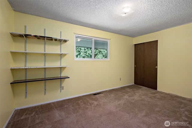 2946 Newell Drive, Oak Harbor, WA 98277