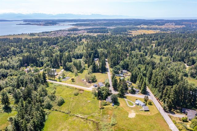 2946 Newell Drive, Oak Harbor, WA 98277
