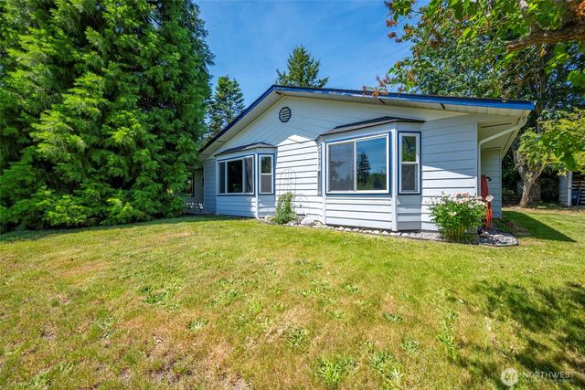 2946 Newell Drive, Oak Harbor, WA 98277