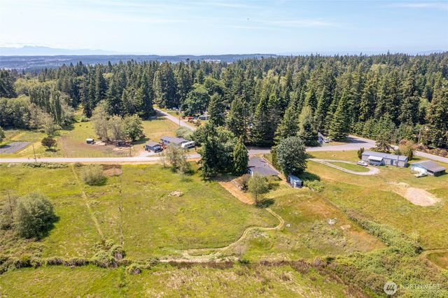 2946 Newell Drive, Oak Harbor, WA 98277