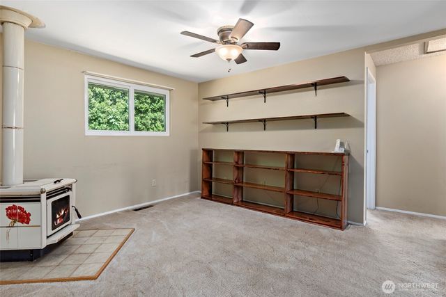 2946 Newell Drive, Oak Harbor, WA 98277