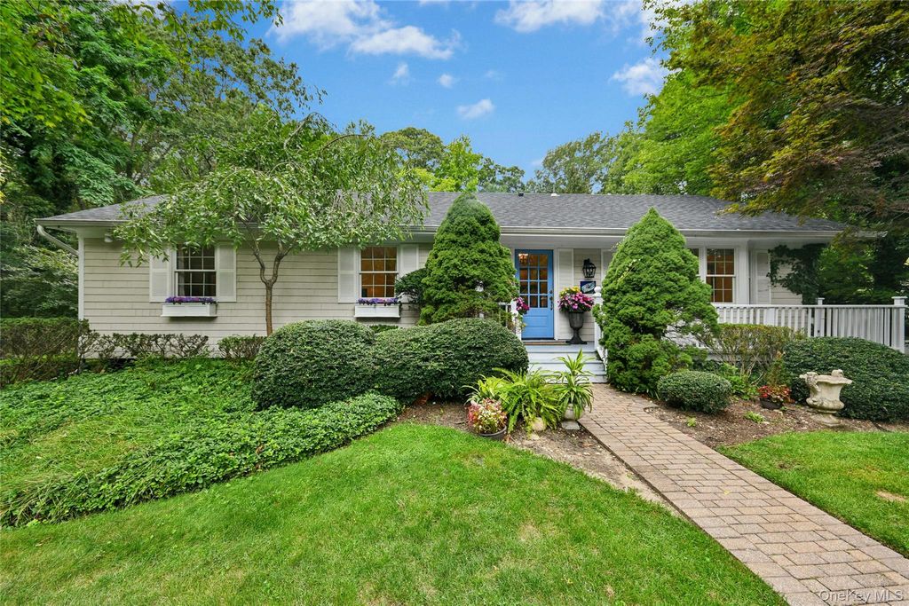 111 Red Oak Court, Port Jefferson, NY 11777 — exterior