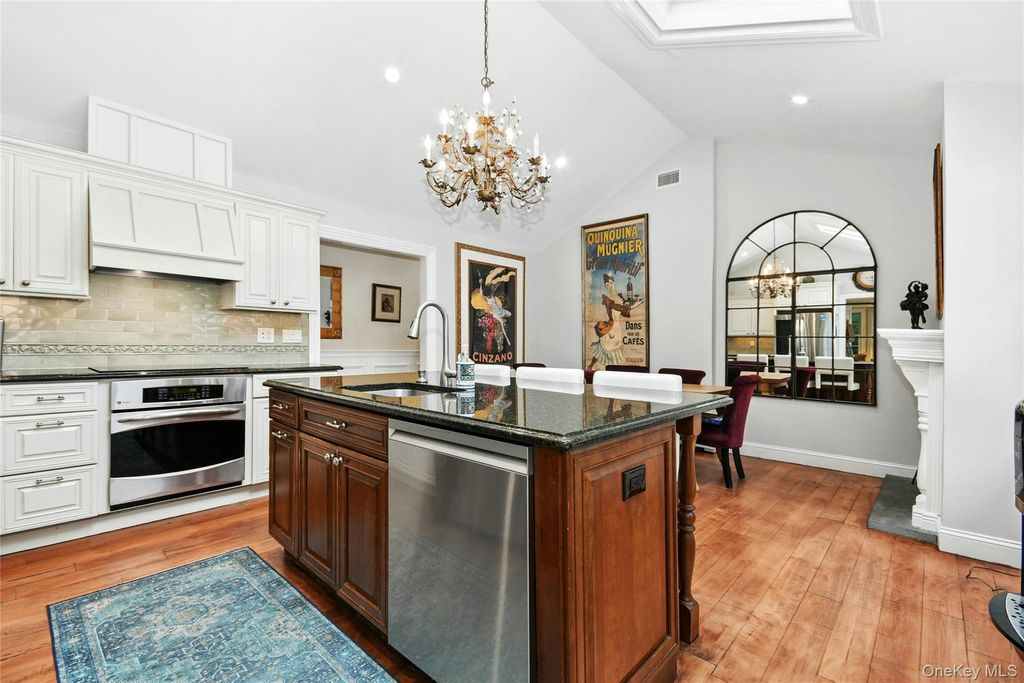 111 Red Oak Court, Port Jefferson, NY 11777 — photo 4