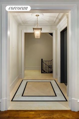 4 E 93RD Street, New York City, NY 10128