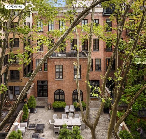 4 E 93RD Street, New York City, NY 10128
