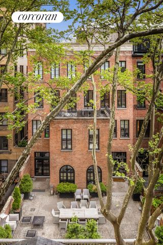4 E 93RD Street, New York City, NY 10128