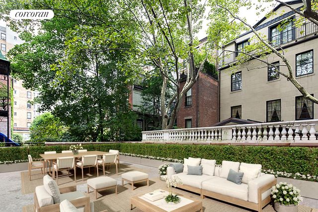 4 E 93RD Street, New York City, NY 10128