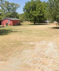 709 N Grand Avenue, Olney, TX 76374