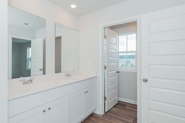 402 Tiliwa Street, Summerville, SC 29486