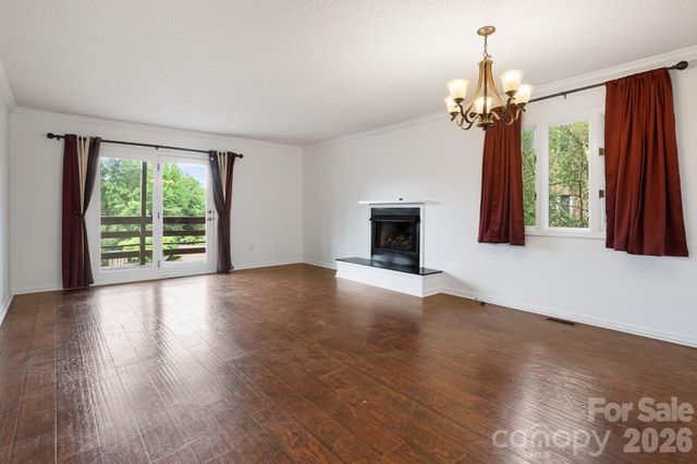 305 Piney Mountain Drive J2, Asheville, NC 28805
