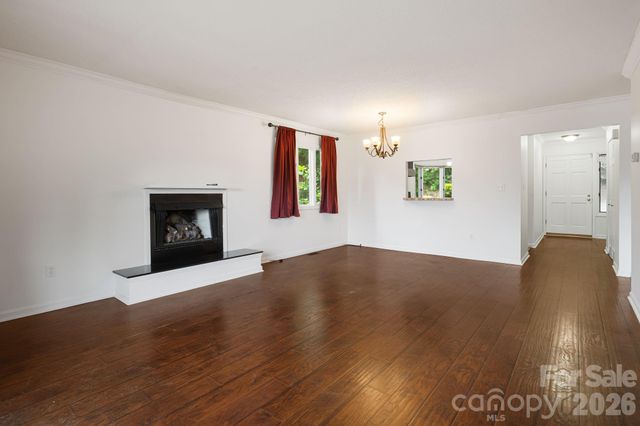 305 Piney Mountain Drive J2, Asheville, NC 28805