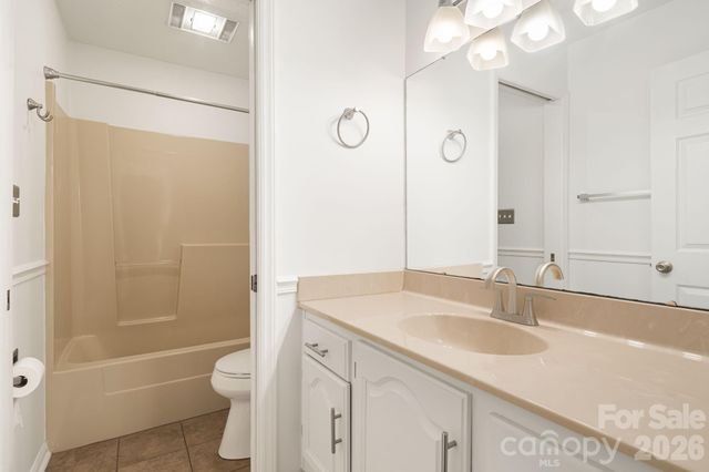 305 Piney Mountain Drive J2, Asheville, NC 28805