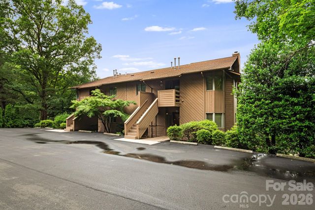 305 Piney Mountain Drive J2, Asheville, NC 28805