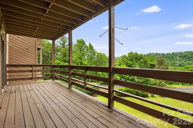305 Piney Mountain Drive J2, Asheville, NC 28805