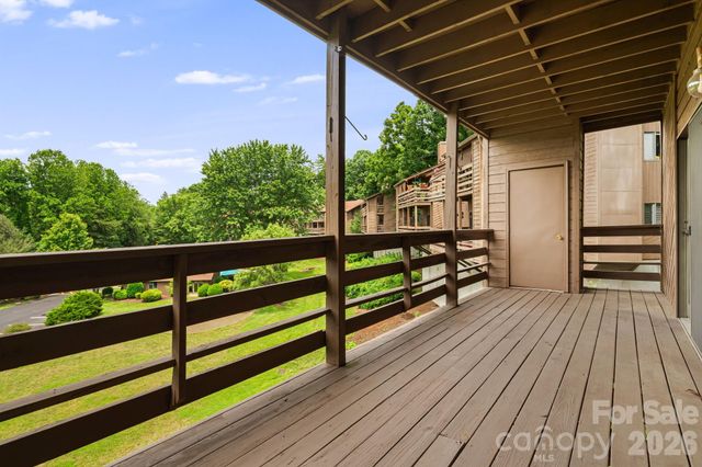 305 Piney Mountain Drive J2, Asheville, NC 28805