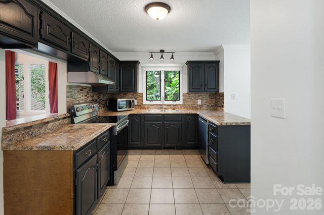 305 Piney Mountain Drive J2, Asheville, NC 28805