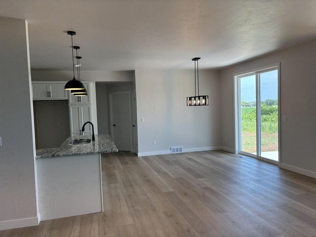 8322 MARLO AVENUE, Neenah, WI 54956