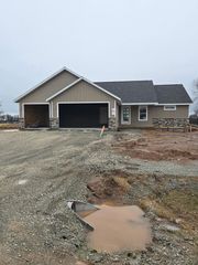 8322 MARLO AVENUE, Neenah, WI 54956