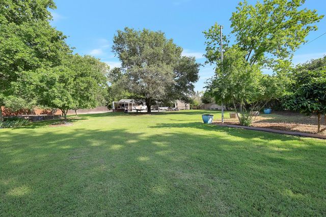 1411 Las Salinas Way, Sacramento, CA 95864