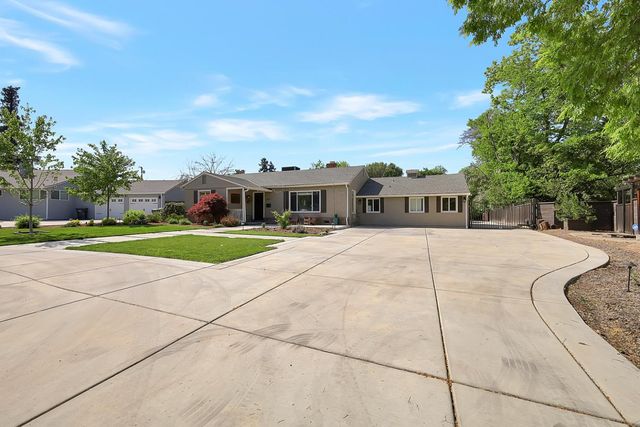 1411 Las Salinas Way, Sacramento, CA 95864