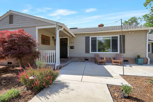 1411 Las Salinas Way, Sacramento, CA 95864