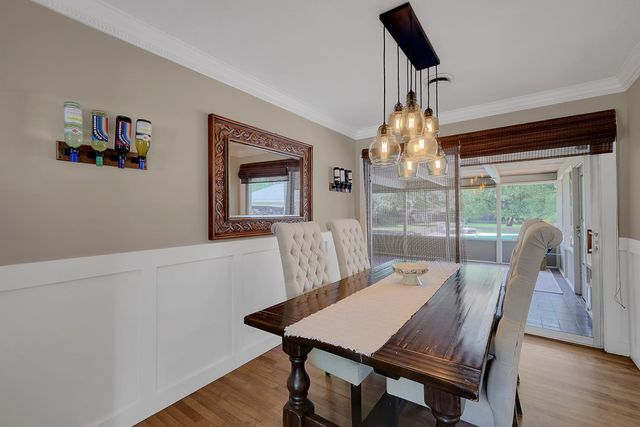 1411 Las Salinas Way, Sacramento, CA 95864