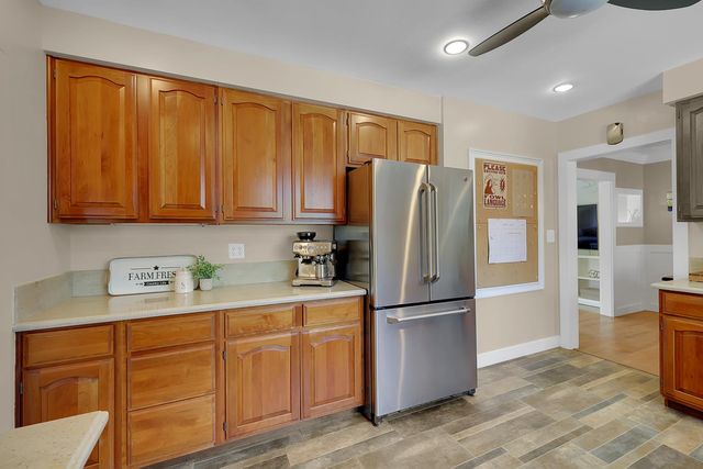 1411 Las Salinas Way, Sacramento, CA 95864