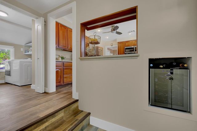 1411 Las Salinas Way, Sacramento, CA 95864