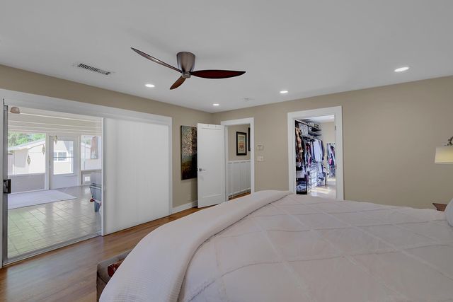 1411 Las Salinas Way, Sacramento, CA 95864