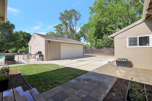 1411 Las Salinas Way, Sacramento, CA 95864