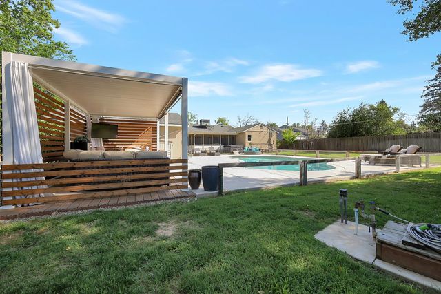 1411 Las Salinas Way, Sacramento, CA 95864