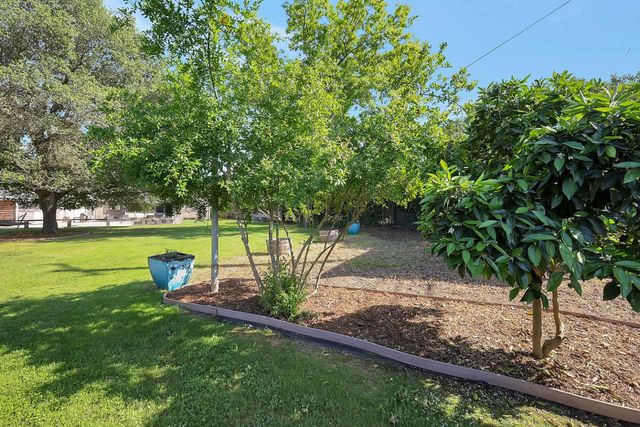 1411 Las Salinas Way, Sacramento, CA 95864