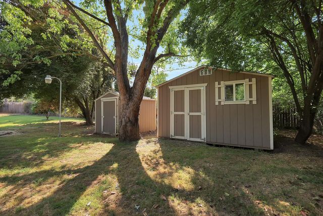1411 Las Salinas Way, Sacramento, CA 95864