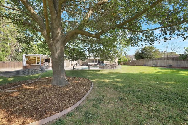 1411 Las Salinas Way, Sacramento, CA 95864