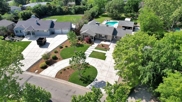 1411 Las Salinas Way, Sacramento, CA 95864