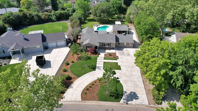 1411 Las Salinas Way, Sacramento, CA 95864