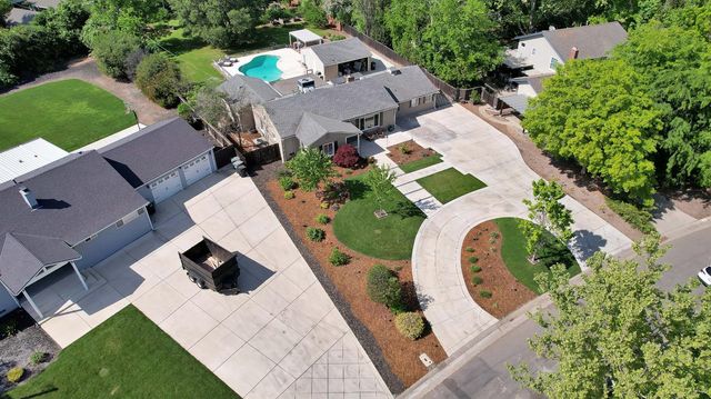 1411 Las Salinas Way, Sacramento, CA 95864