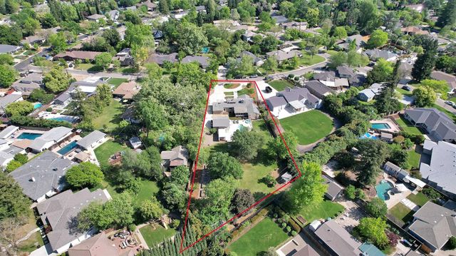 1411 Las Salinas Way, Sacramento, CA 95864