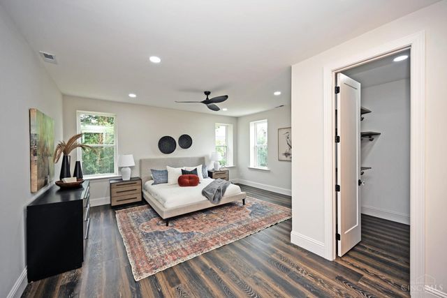 1810 Hewitt Avenue, Cincinnati, OH 45207