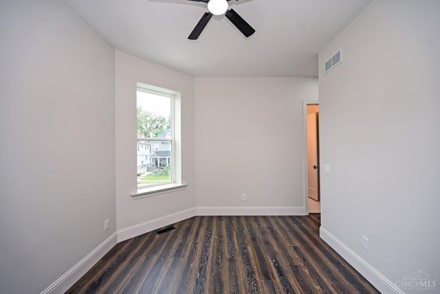 1810 Hewitt Avenue, Cincinnati, OH 45207