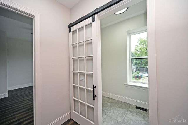 1810 Hewitt Avenue, Cincinnati, OH 45207