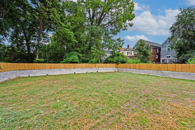 1810 Hewitt Avenue, Cincinnati, OH 45207