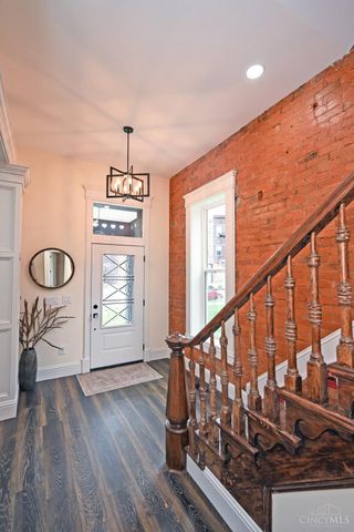 1810 Hewitt Avenue, Cincinnati, OH 45207